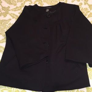 Size small black jacket with pockets